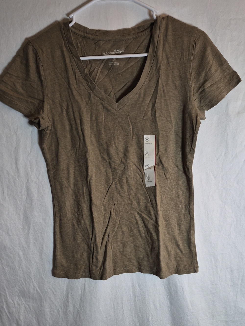 Universal Thread Olive V-Neck Short Sleeve Tee